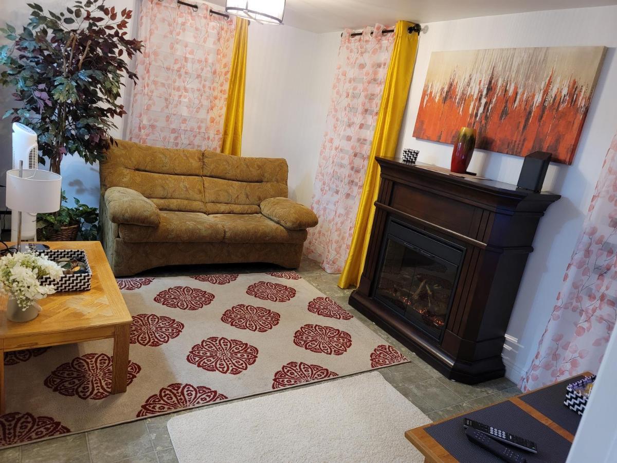 Vibrant Apartment In The Heart Of The Town Edmundston Exteriér fotografie