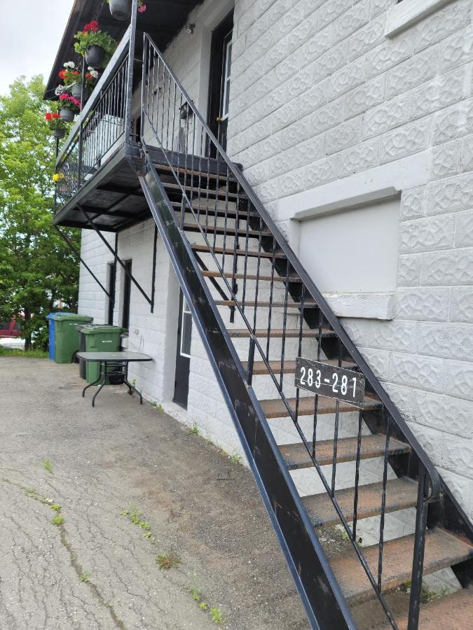 Vibrant Apartment In The Heart Of The Town Edmundston Exteriér fotografie